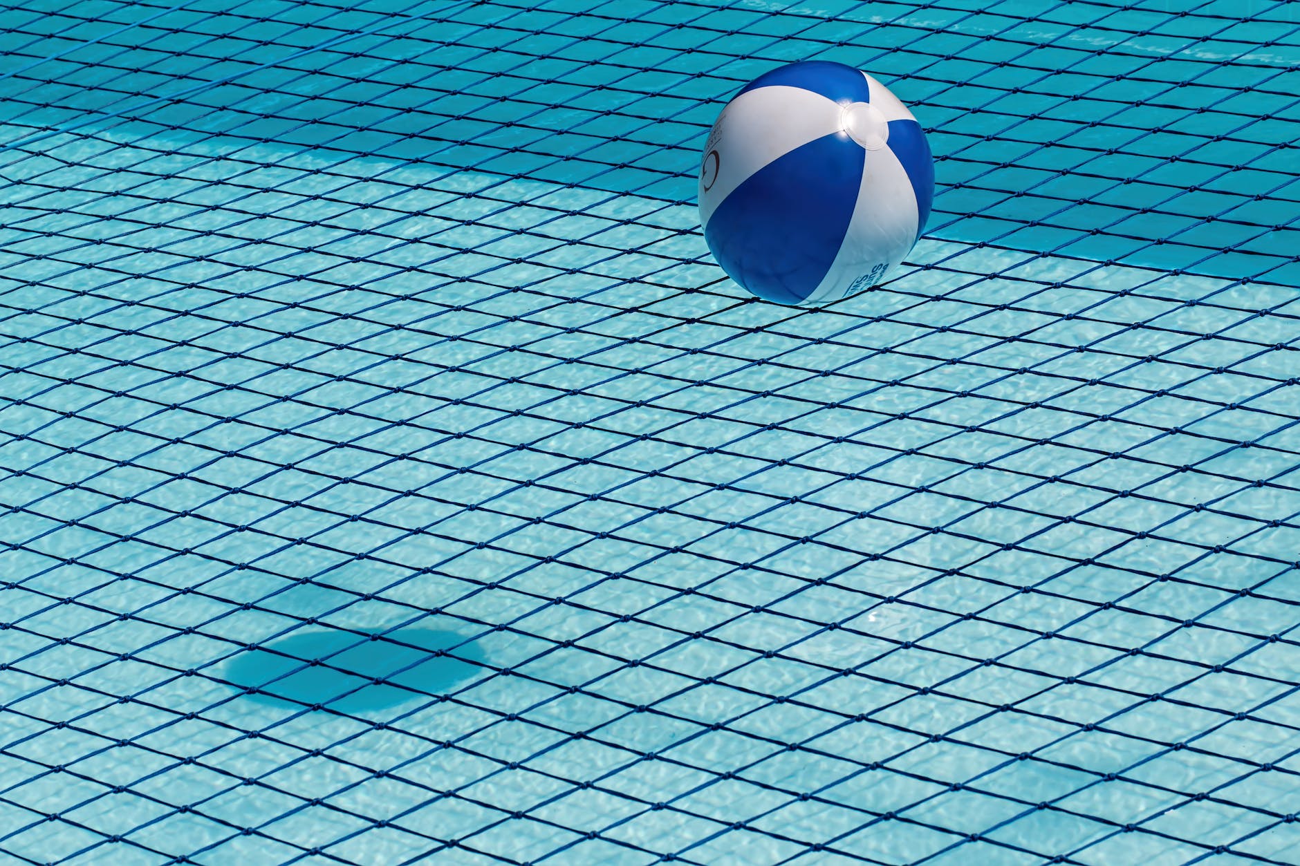 ball beach ball pool swimming pool